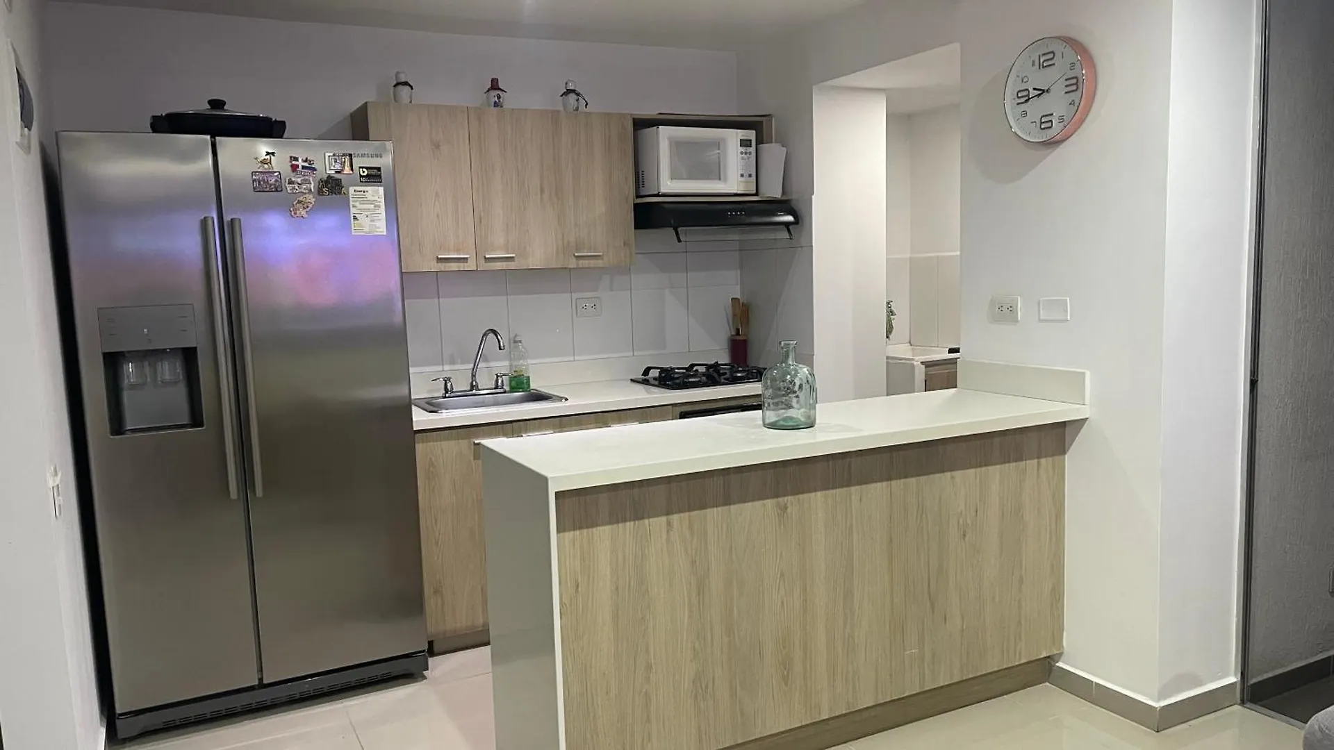 Habitacion Masculina 1 Persona En Apartamento Compartido Medellin 0*,  Colombia